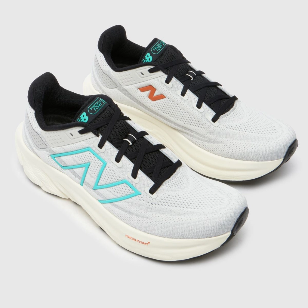 New Balance fresh foam x 1080 v13 trainers in light grey